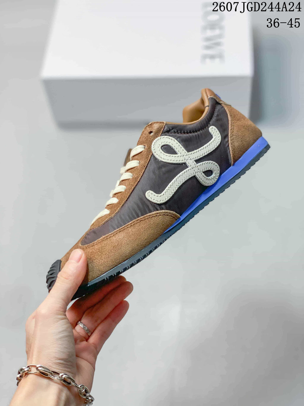 Loewe Ballet Runner 2.0 Brown Low-Top Sneakers 2607TGD244A24