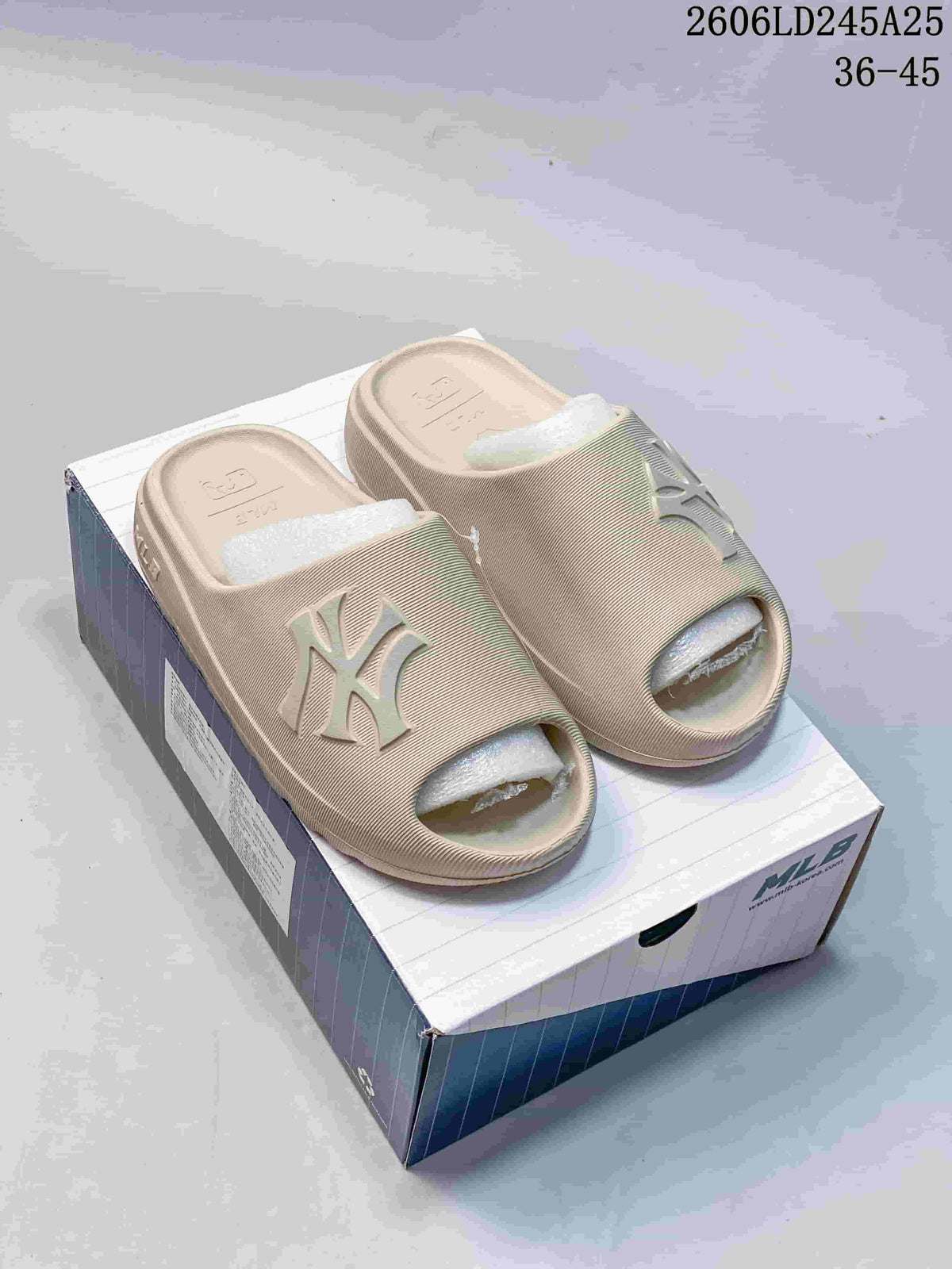 MLB Letter Logo Beige Slide Sandals 2606LD245A25