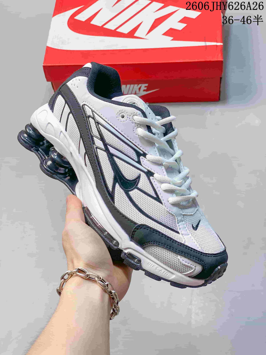 Nike Shox Ride 2 Low-Top Sneakers White and Dark Gray IO4296-100