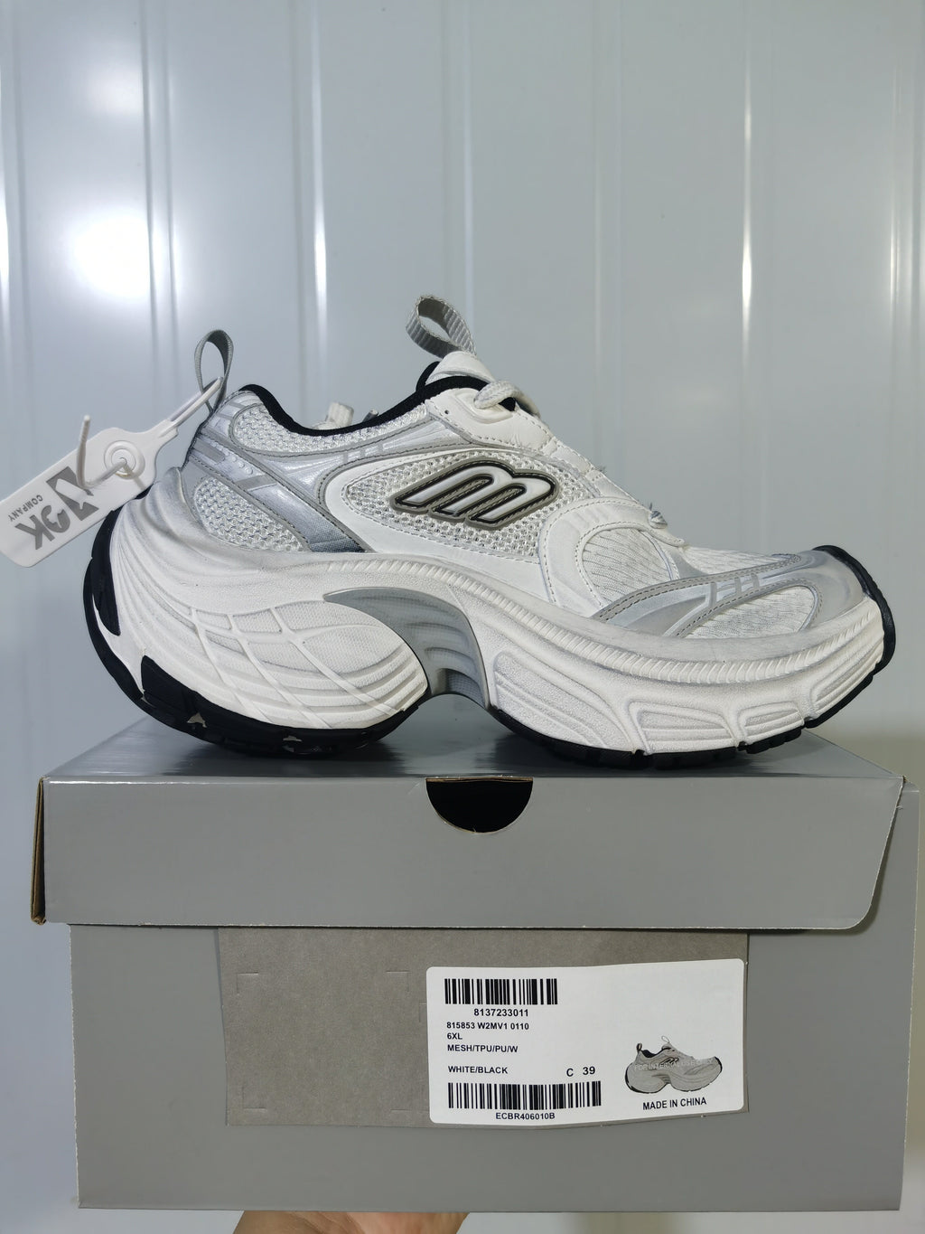 Skechers 0110 White Black Mesh Sneakers