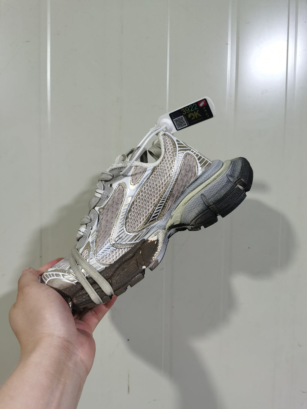 3XL Champagne Graffiti Distressed Sneakers