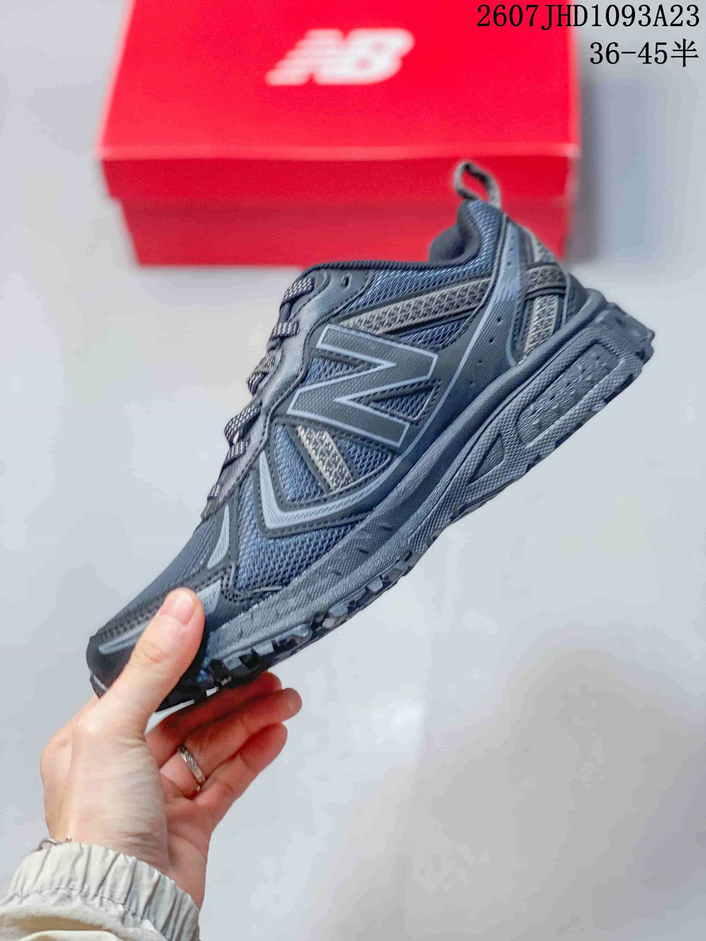 New Balance 410 V5 Gray Trail Sneakers 712330EWO