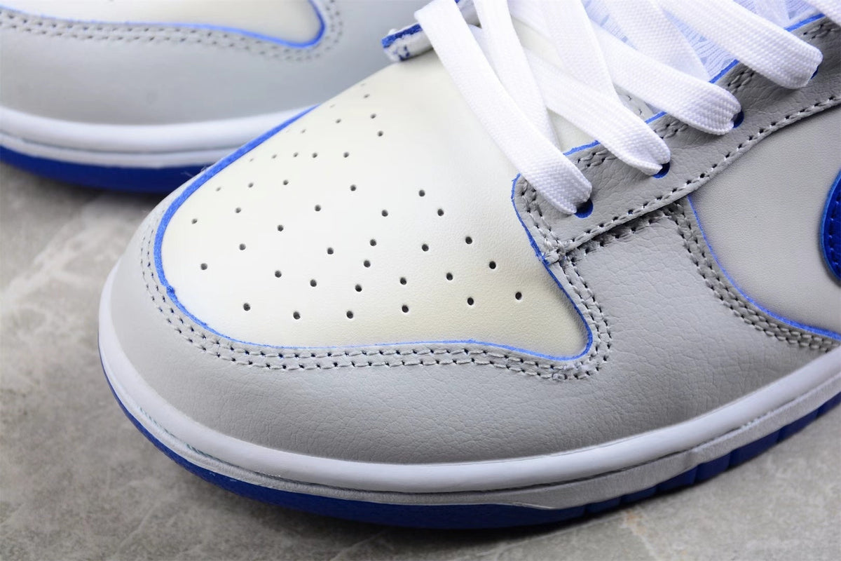 Nike SB FB1841-100 White Blue Low-Top Sneakers