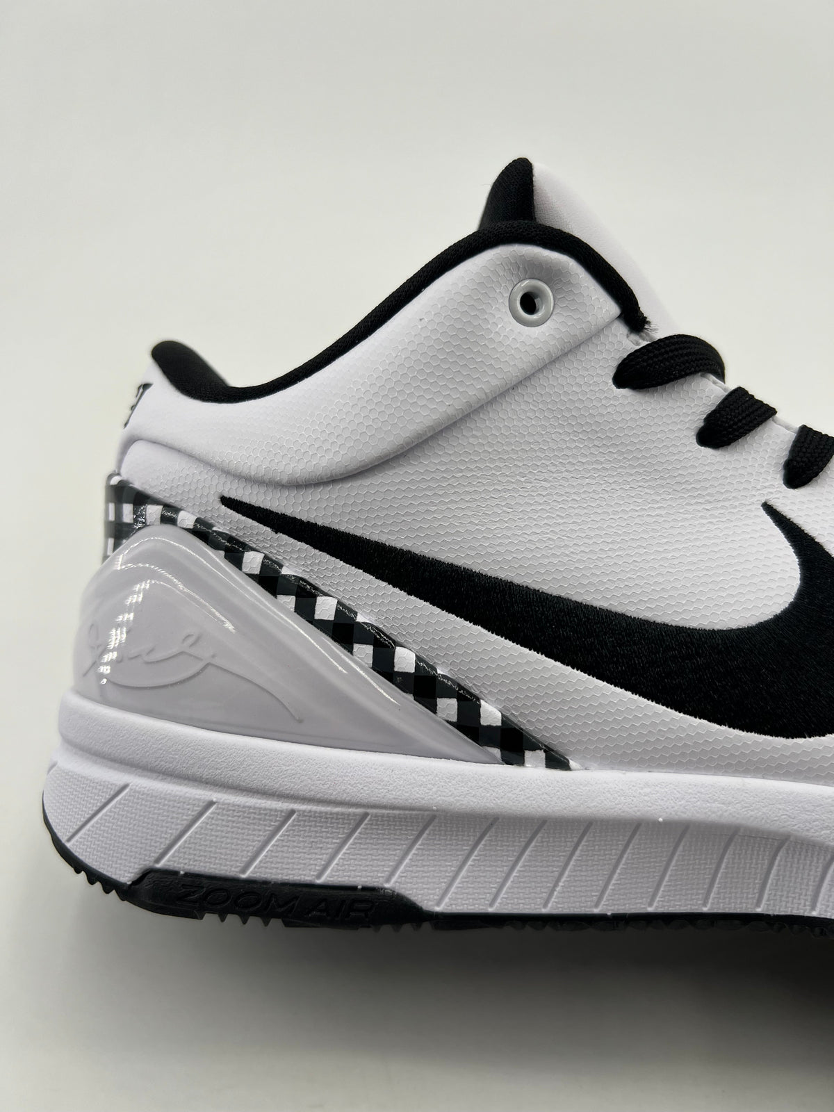 Nike Kobe 4 GIGI White Black Basketball Shoes