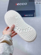 ECCO White Lace-Up Platform Sneakers 2606GGD518A28