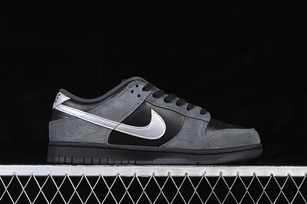 Nike SB Dunk Low Black and Grey Sneakers II7636-001