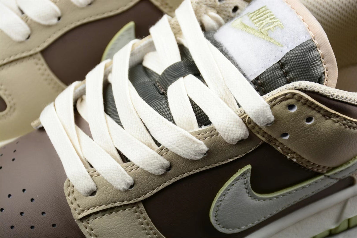 Nike SB Dunk Low Sneakers Beige Brown FB4961-012