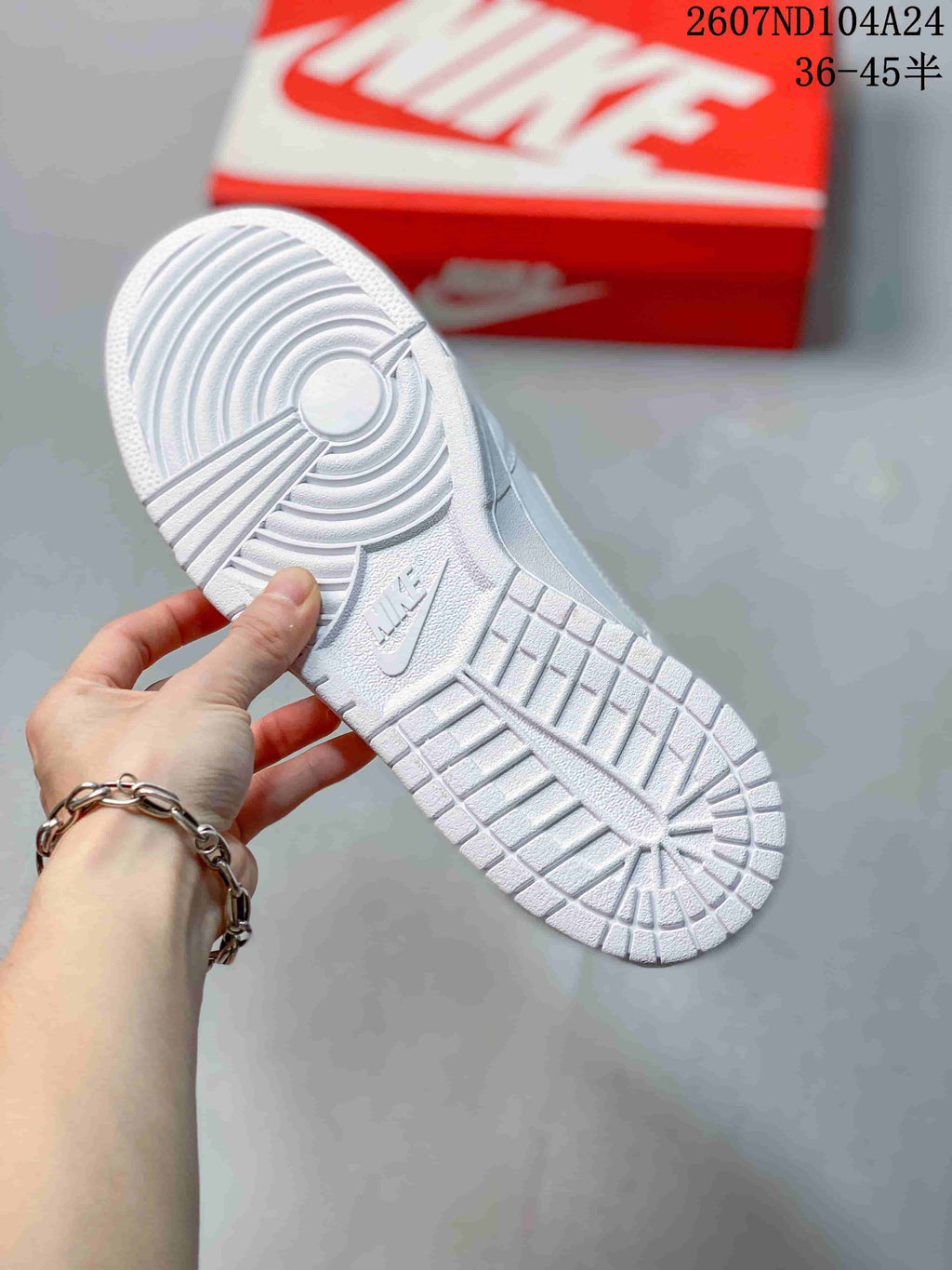 Nike SB Dunk Low Pro QS White Low-Top Sneakers