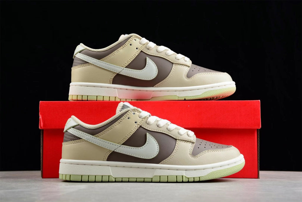 Nike SB Dunk Low Sneakers Beige Brown FB4961-012