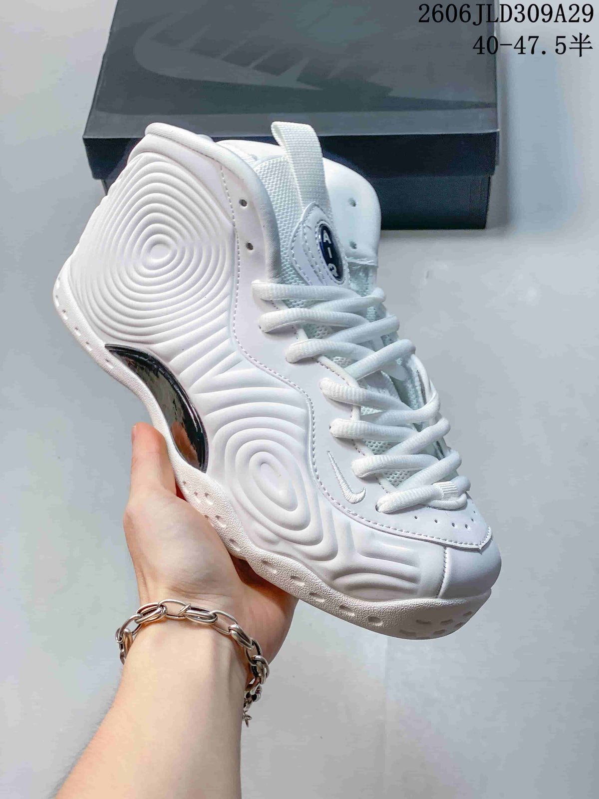 Nike Air Foamposite One White High-Top Basketball Sneakers