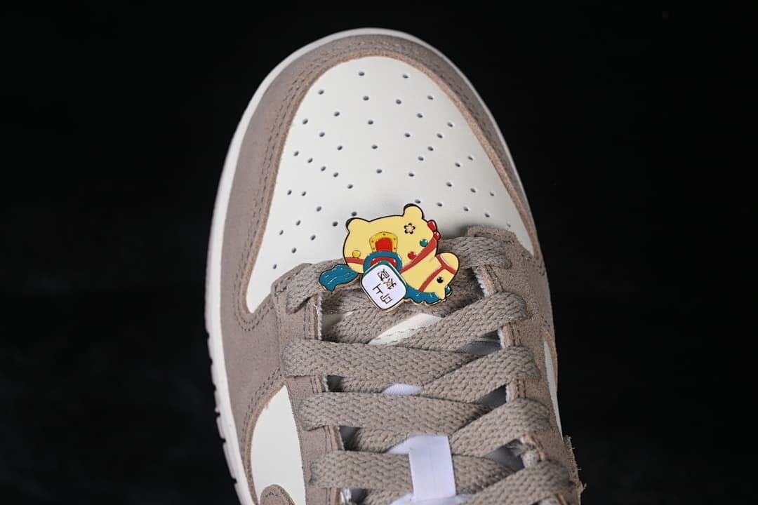 Nike SB Dunk Low Year of the Horse Grey White IB4417-105