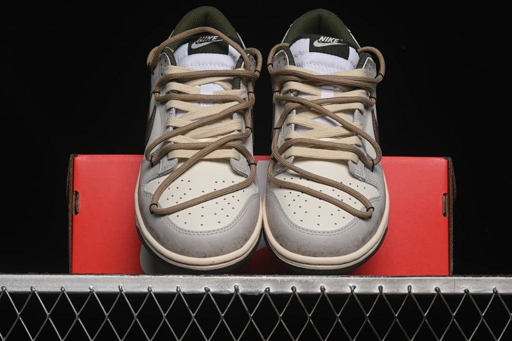 Nike SB Dunk Low Strap Detail HF5441-102 Sneakers