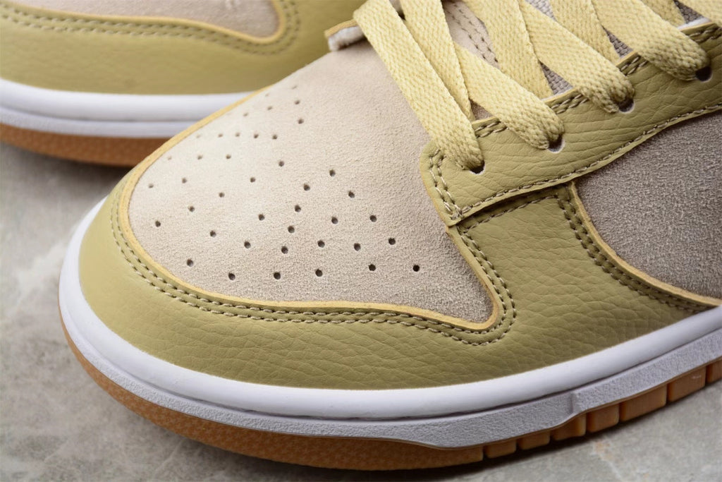 Nike SB Dunk Low Sesame DZ4513-200 Sneakers
