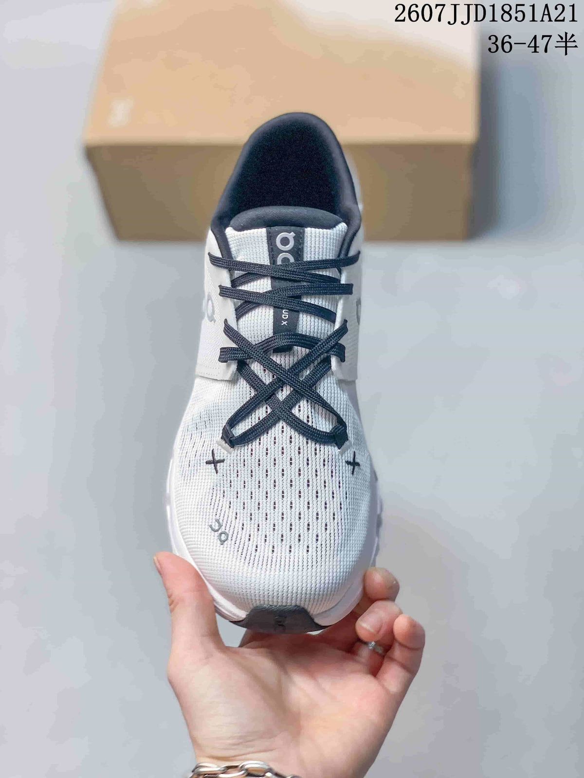 On Cloud X 4 Low-Top Sneakers White Navy JD1851A21