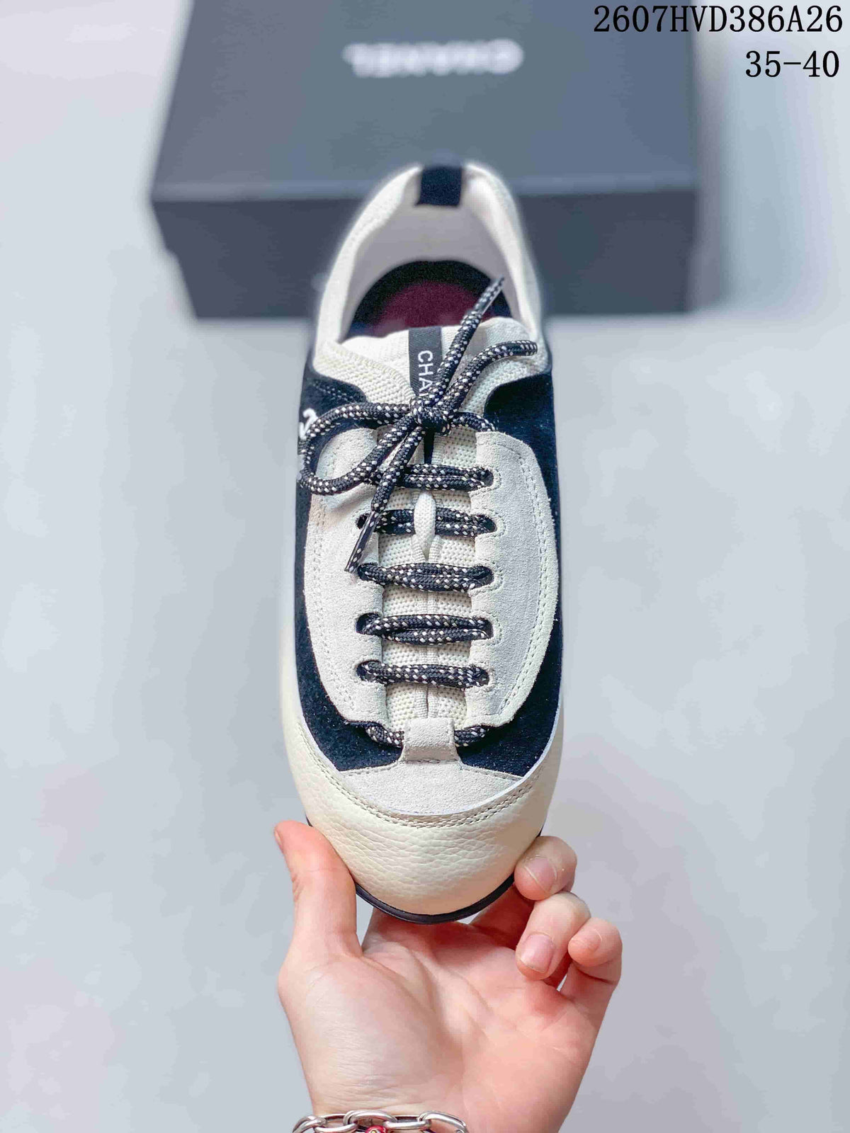 Chanel 2607HVD386A26 Black and White Low-Top Sneakers