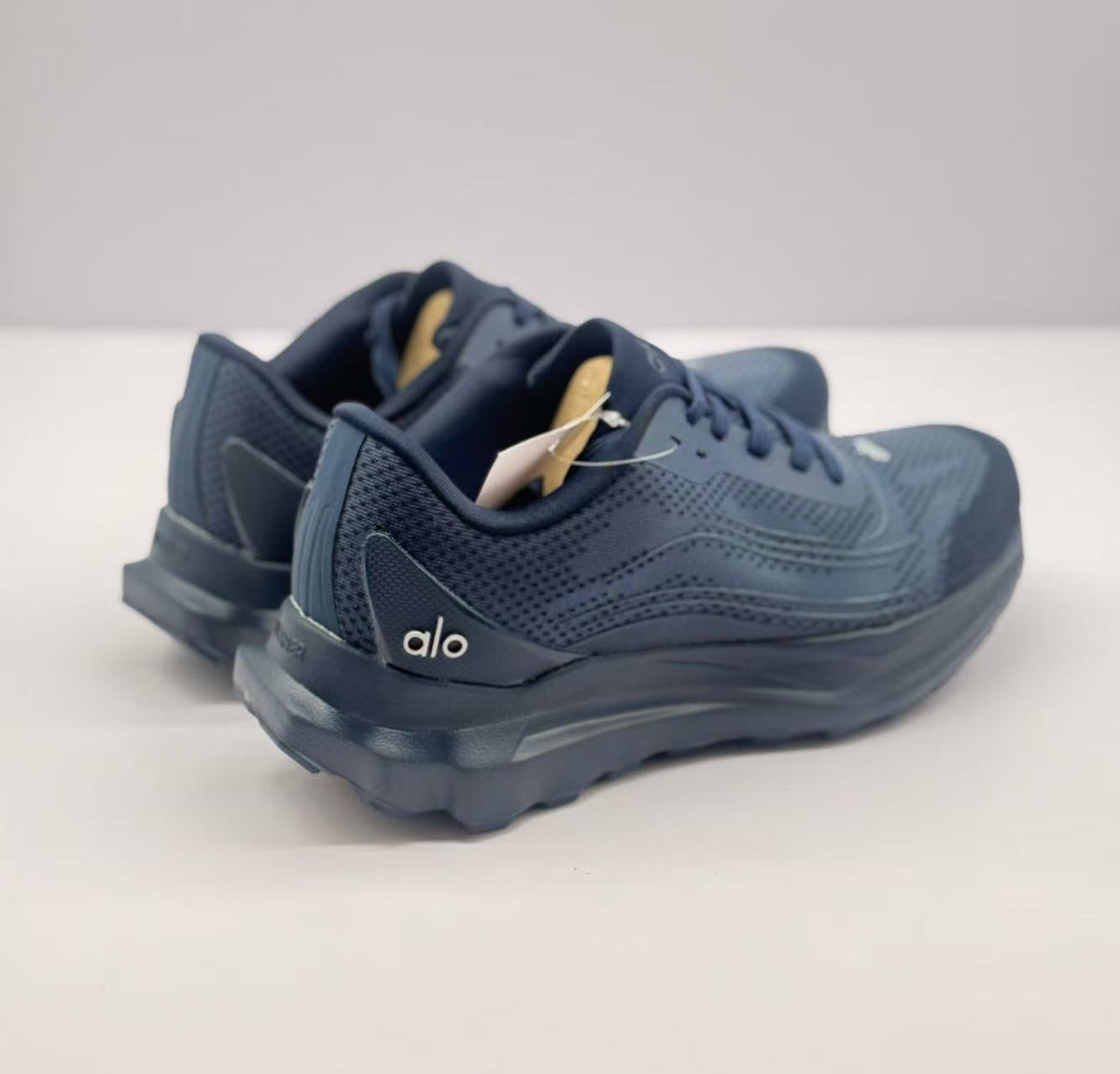 Alo Running Sneakers Dark Blue