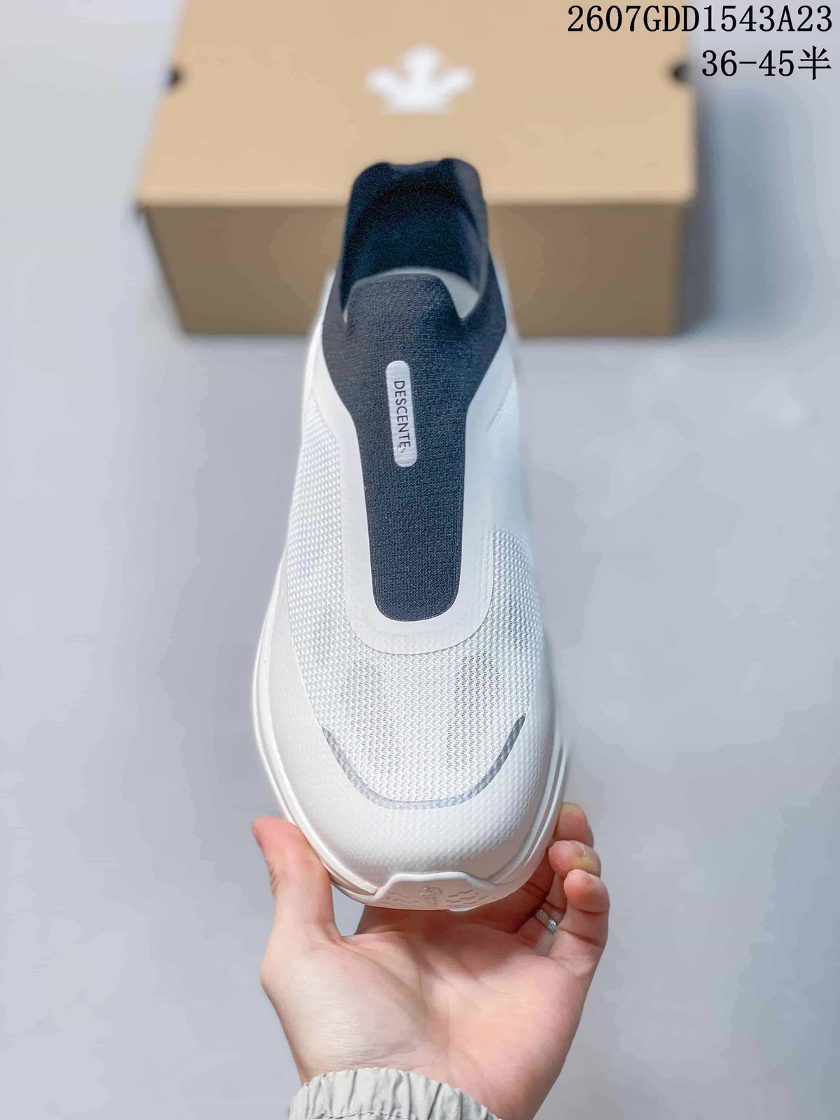 DESCENTE Primer Slip-On Sneakers White Navy 2607GDD1543A23