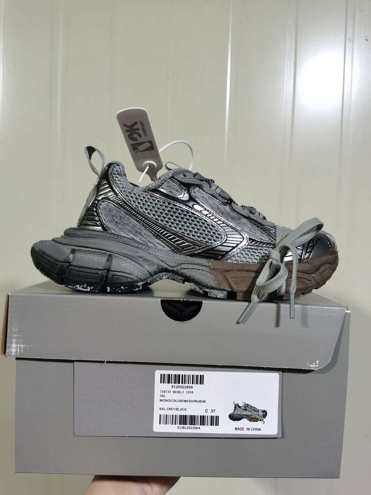 3XL Mesh Sneakers in Grey and Black