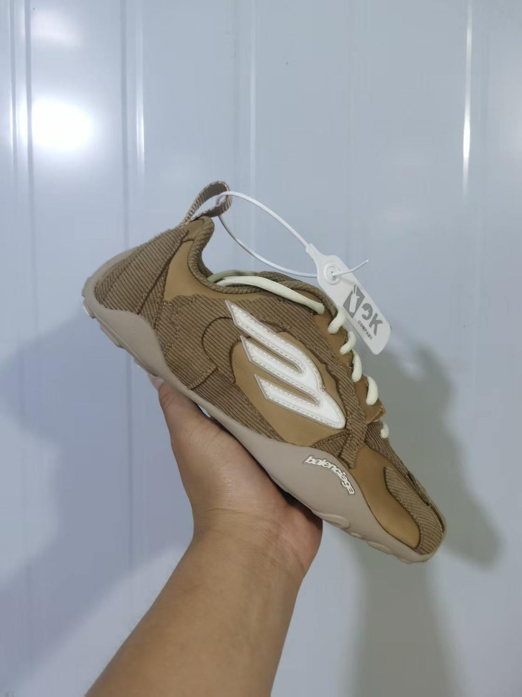 Balenciaga Monday Ultra Sneakers Beige White 853505 WNDI1 9990