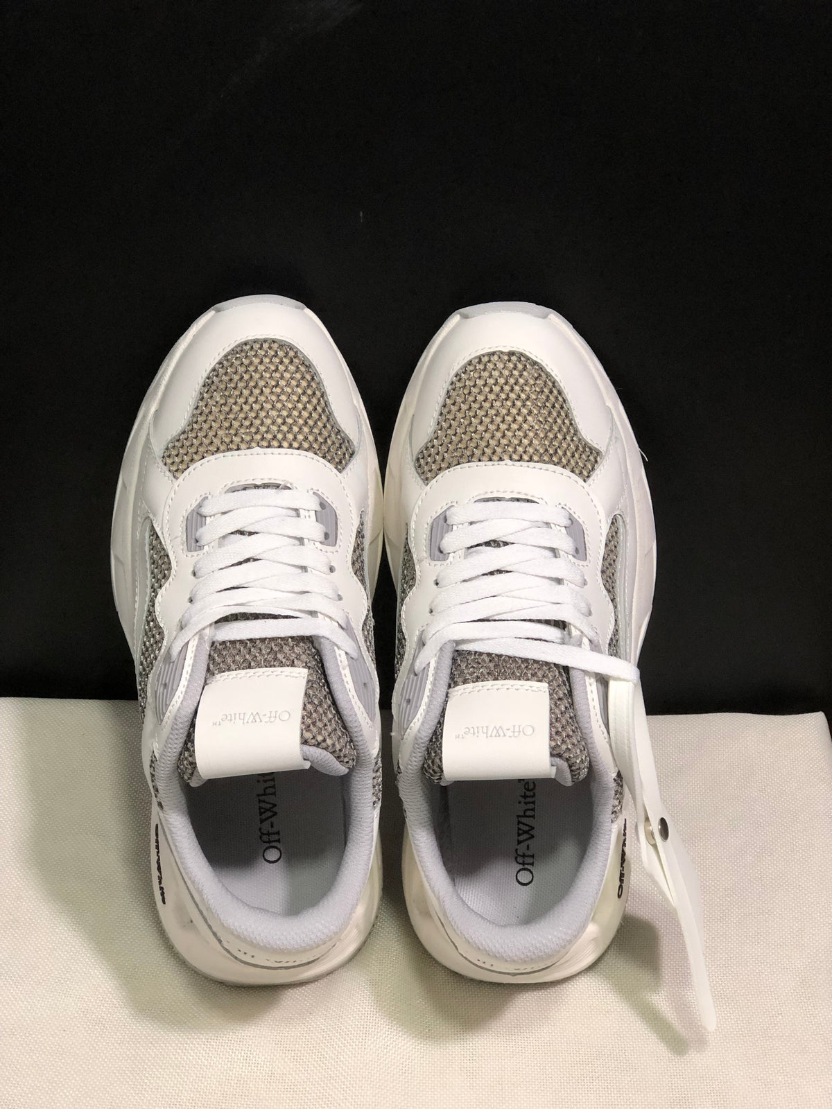 Off-White White and Grey Leather Low-Top Sneakers