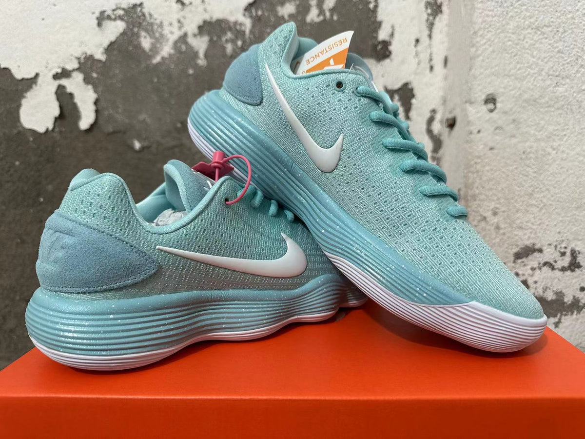 Nike Mint Green and White Low-Top Sneakers