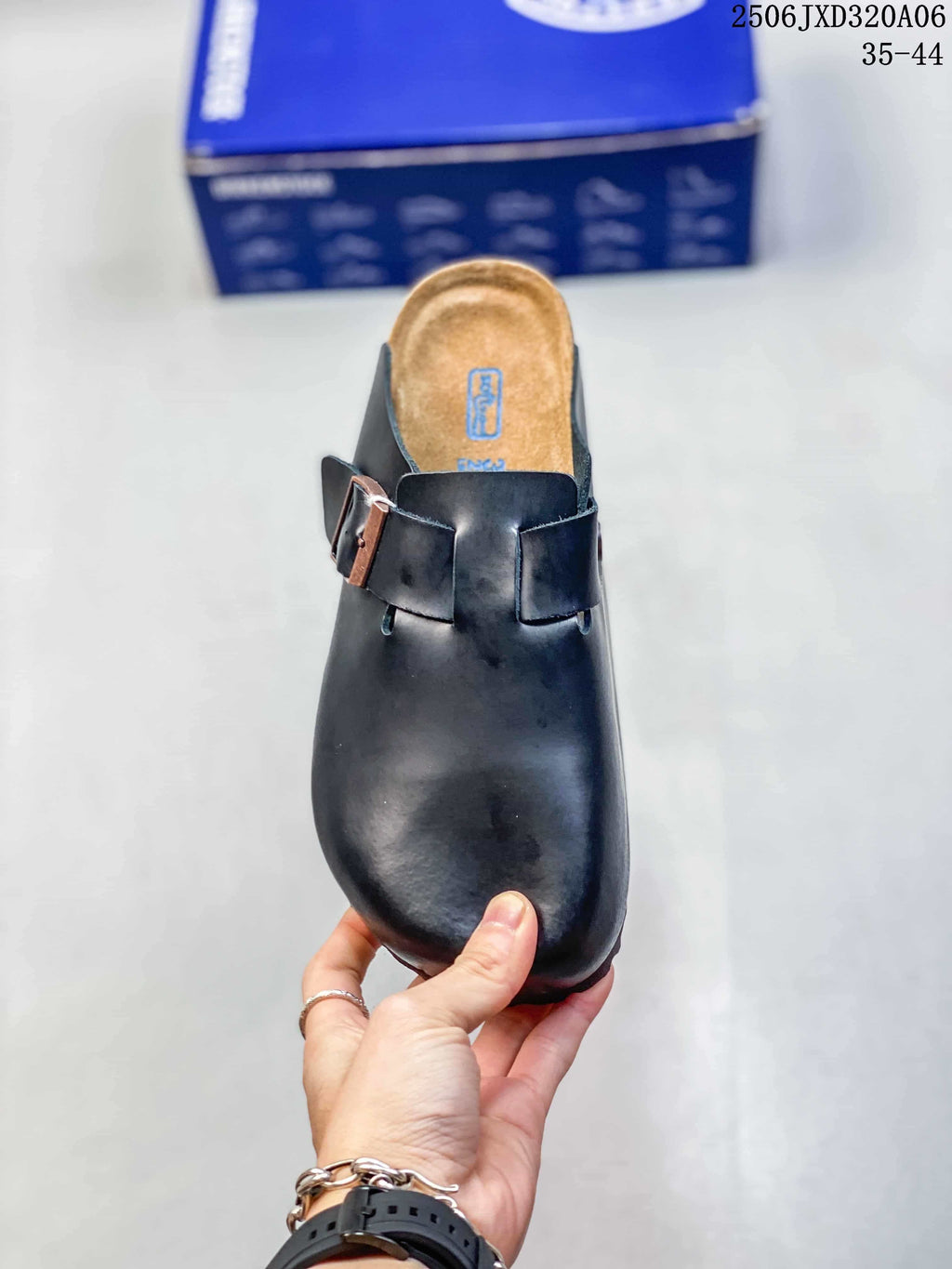 Birkenstock Black Buckle Clog Sandals 2506JXD320A06
