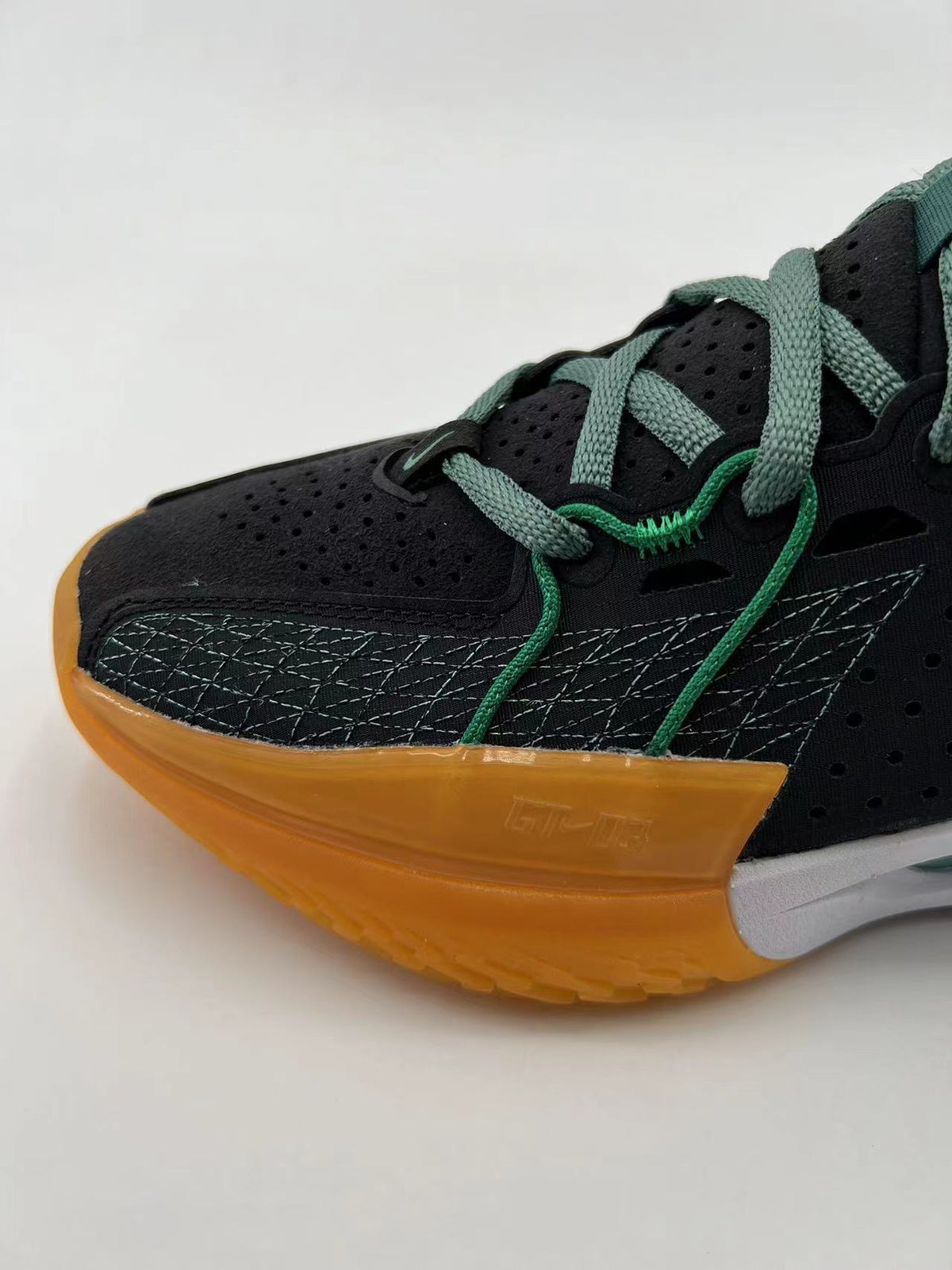 Nike GT Cut 3 Basketball Shoes Black Green DV2913-001