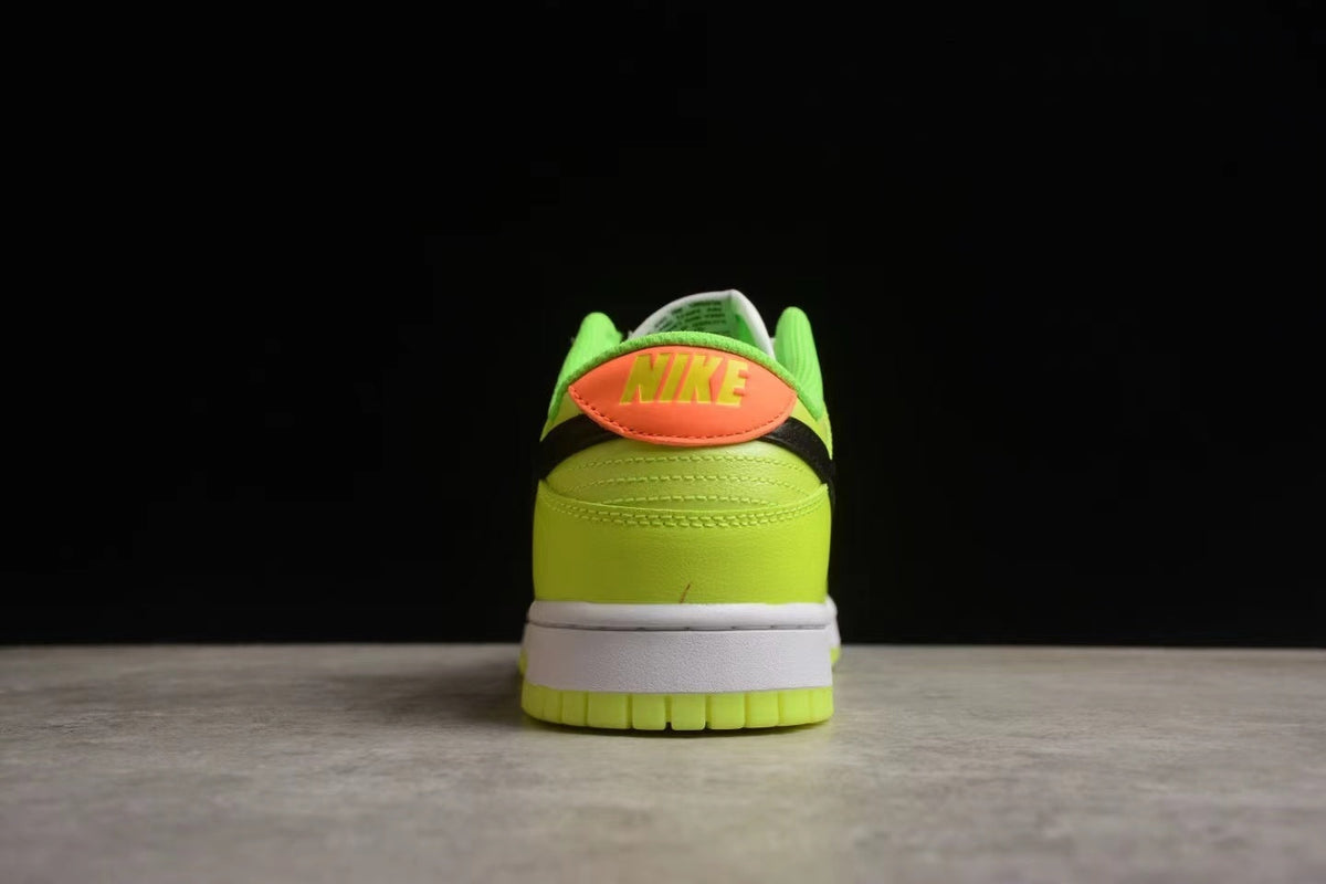 Nike SB Low Sneakers Volt Green Black FJ4610-702