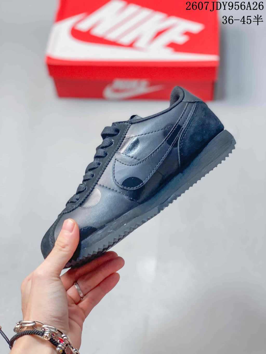 Nike Classic Cortez Sneakers Black IR1