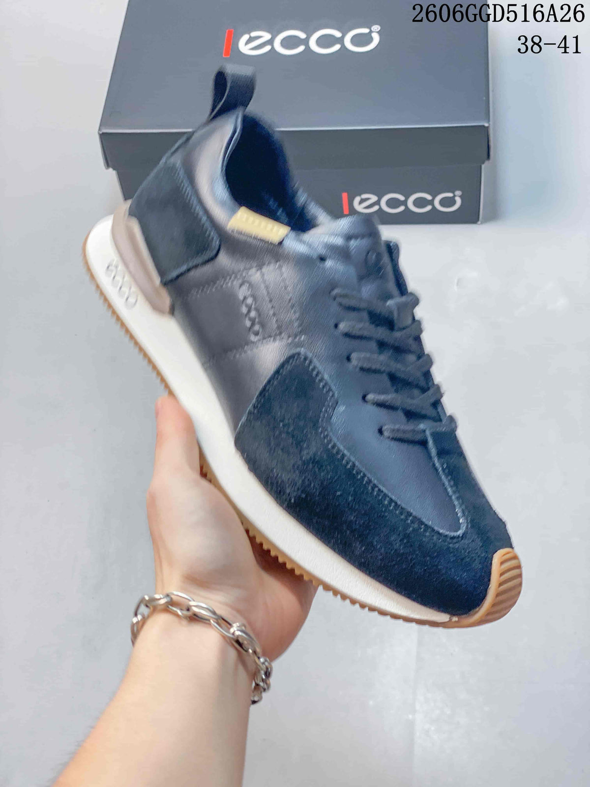 ECCO Men's Navy Lace-Up Outdoor Sneakers