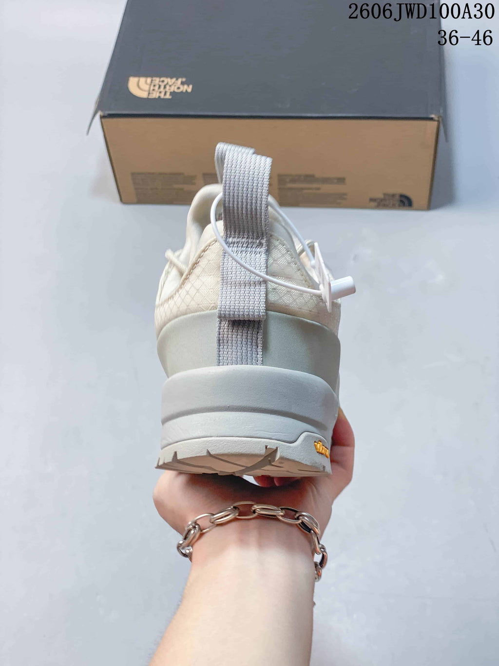 The North Face GLENCLYFFE Low-Top Outdoor Shoes, Light Gray