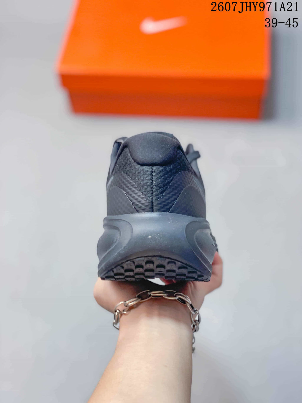 Nike Vomero 18 Running Sneakers Black 2607JHY971A21