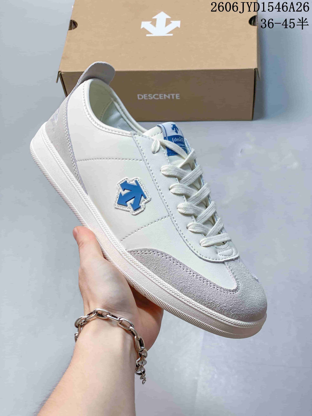 Descente COURT SB Low-Top Sneakers, White and Gray