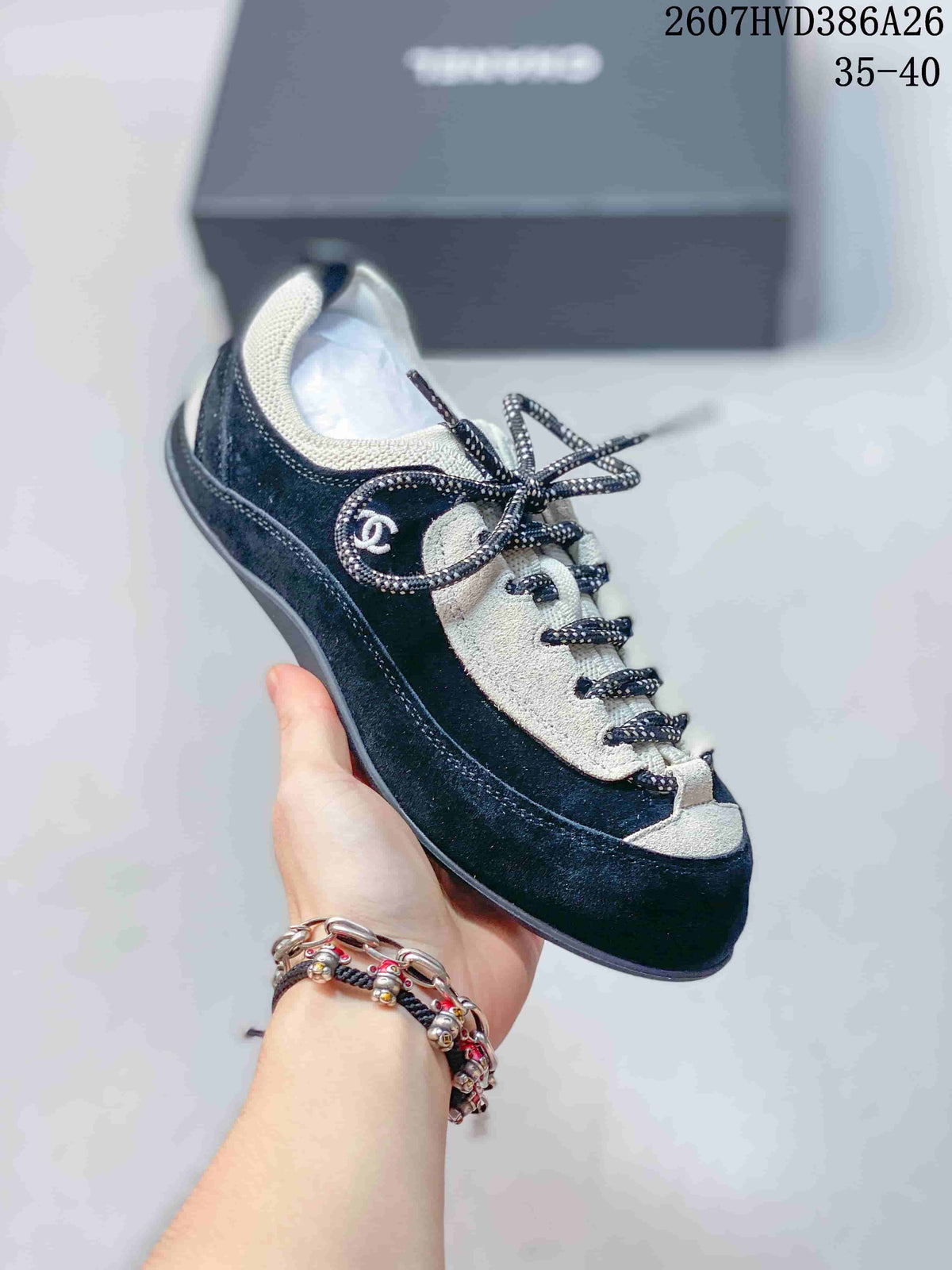 Chanel 26SS Black and White Low-Top Sneakers 2607HVD386A26