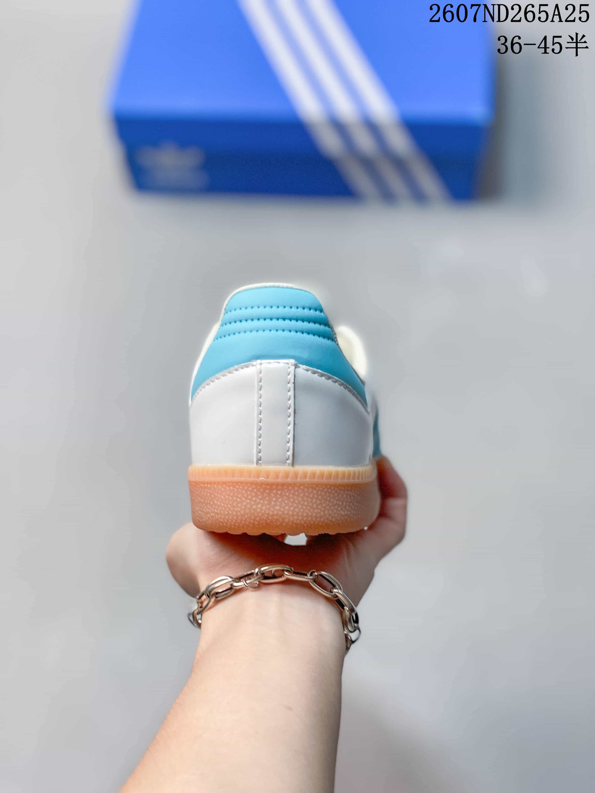 Adidas Samba Low-Top Sneakers White and Blue