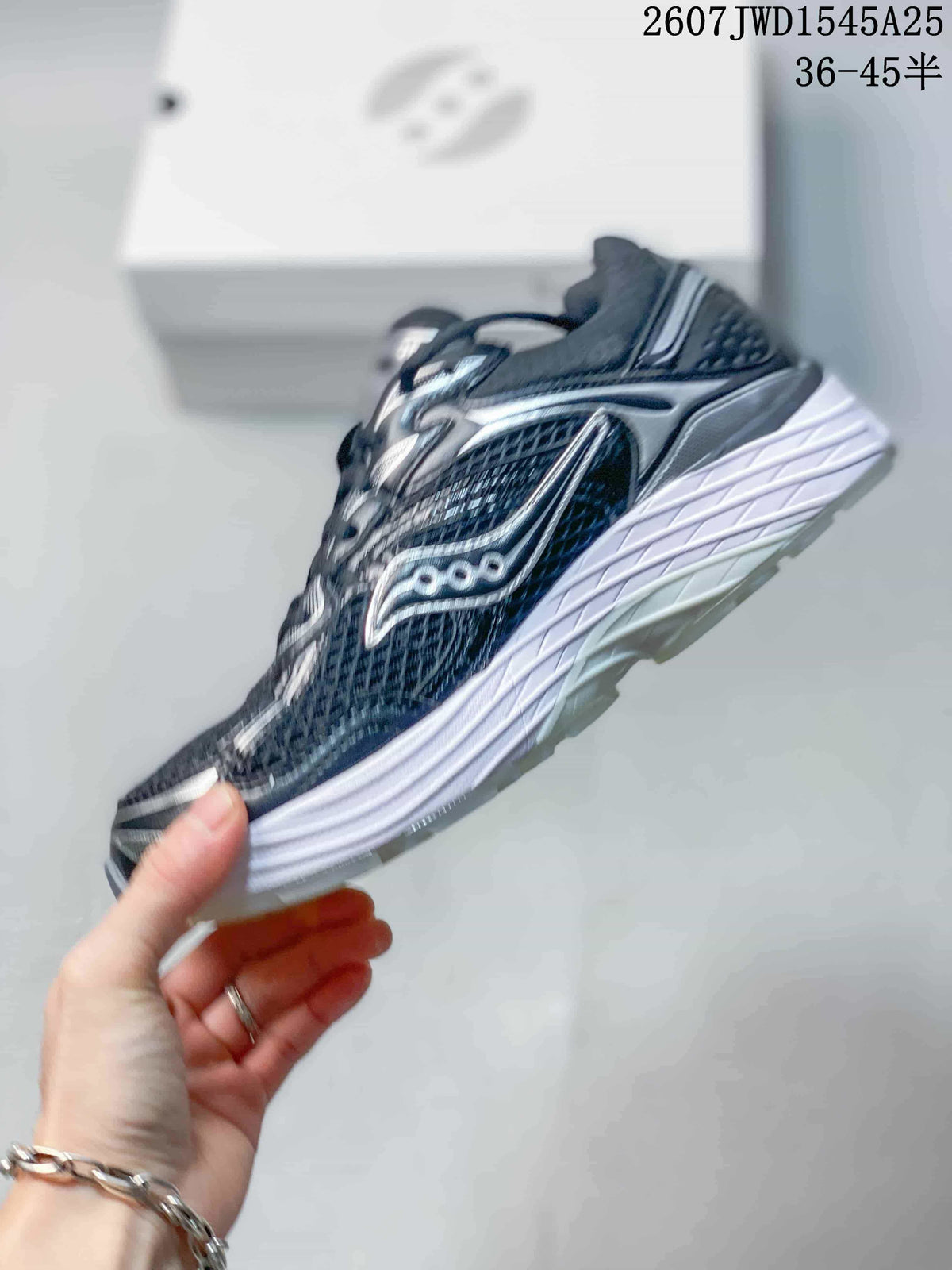 Saucony ProGrid Omni 9 Black White Running Sneakers