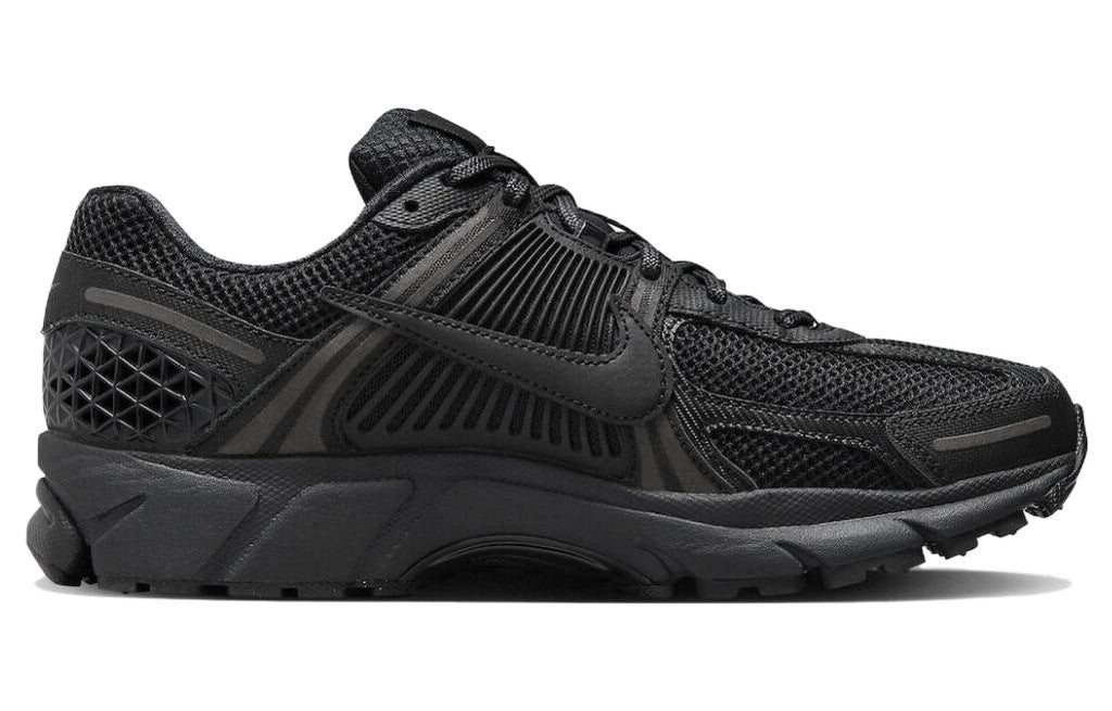 Nike Zoom Vomero 5 'Triple Black'