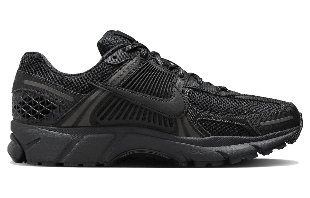 Nike Zoom Vomero 5 'Triple Black'