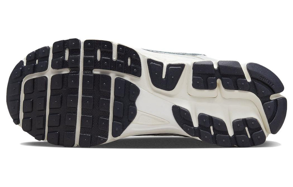 Nike Air Zoom Vomero 5 ' Dust Metallic Silver' 「Women」