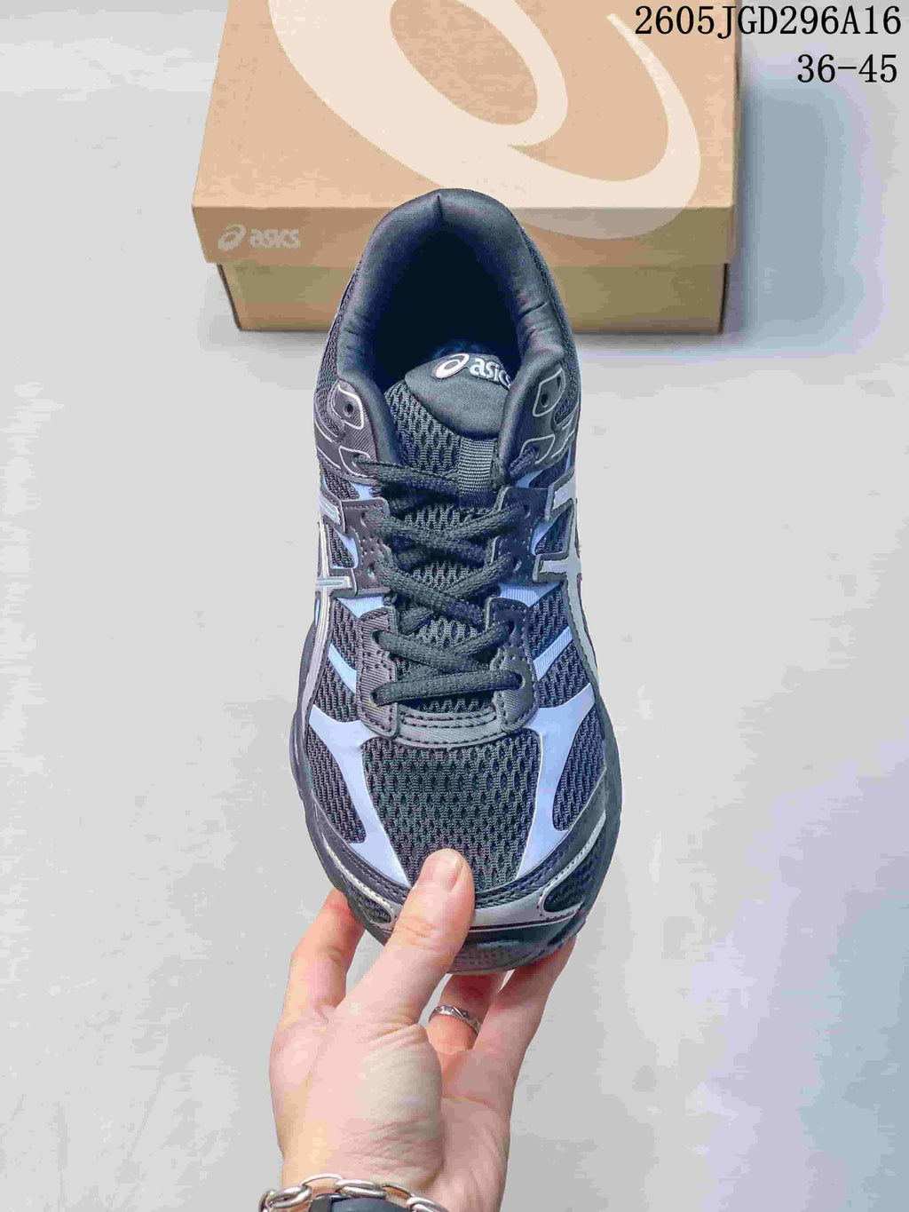 ASICS Gel-Cumulus 16 Sneakers in Charcoal and Silver