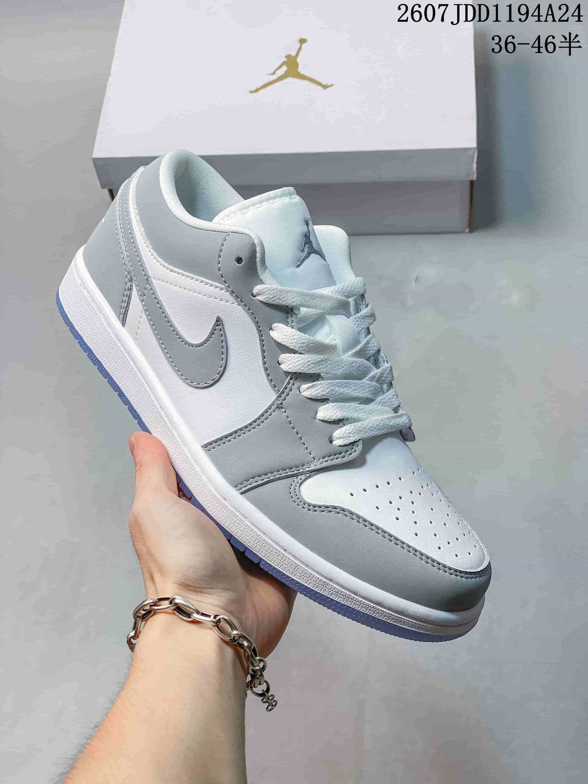 Jordan Air Jordan 1 Low Low-Top Sneakers