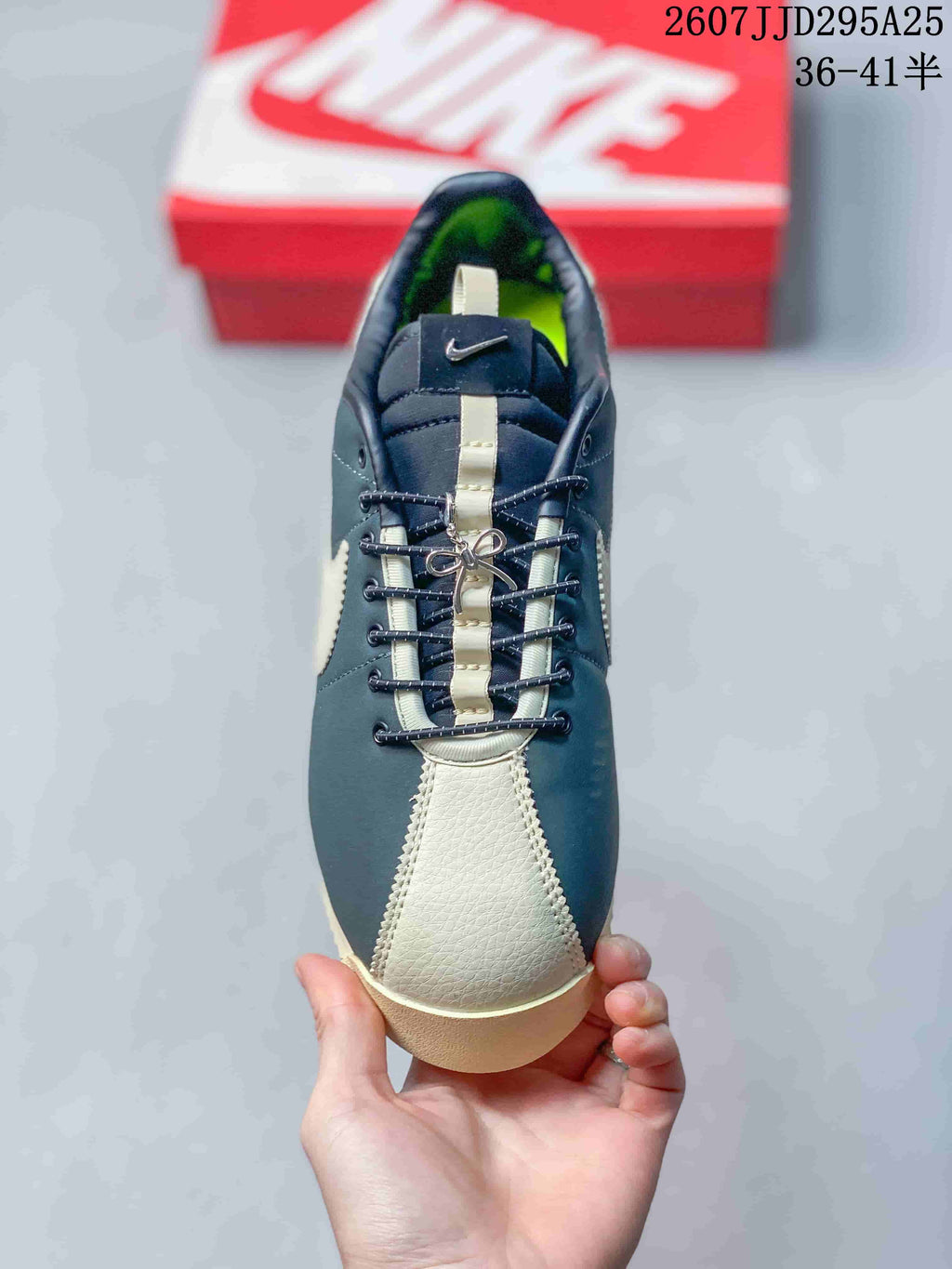 Nike Classic Cortez Sneakers Navy Cream 2607JJD295A25
