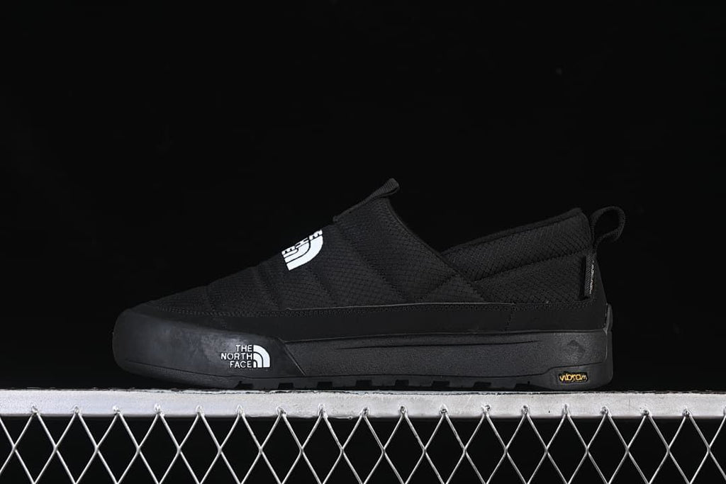 The North Face Mountain Essentials Slip-On Shoes Black NF0A8AD94QI-087