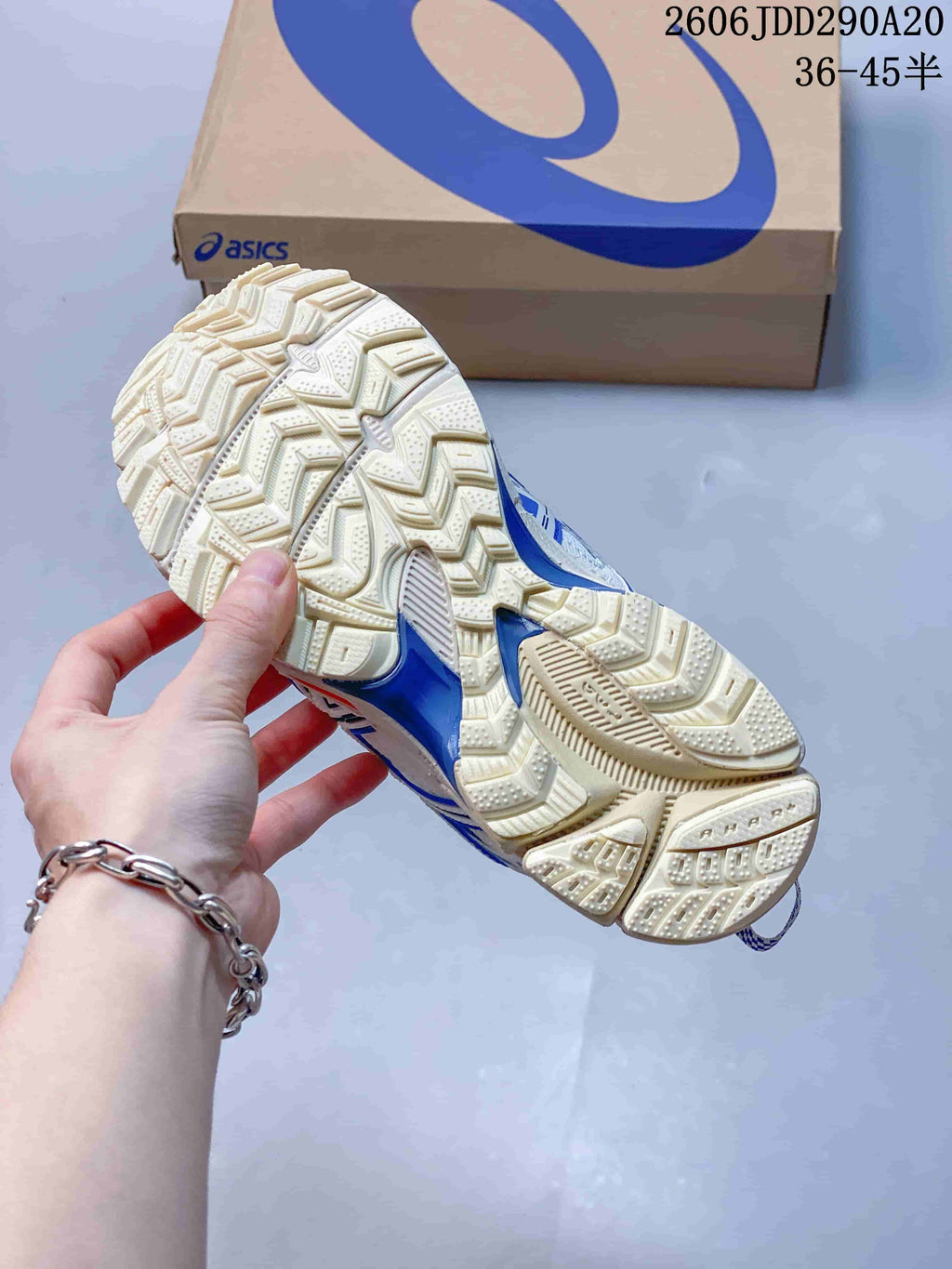 ASICS Tiger Gel-Kahana 8 Sneakers White Blue Orange 612000ASOEW