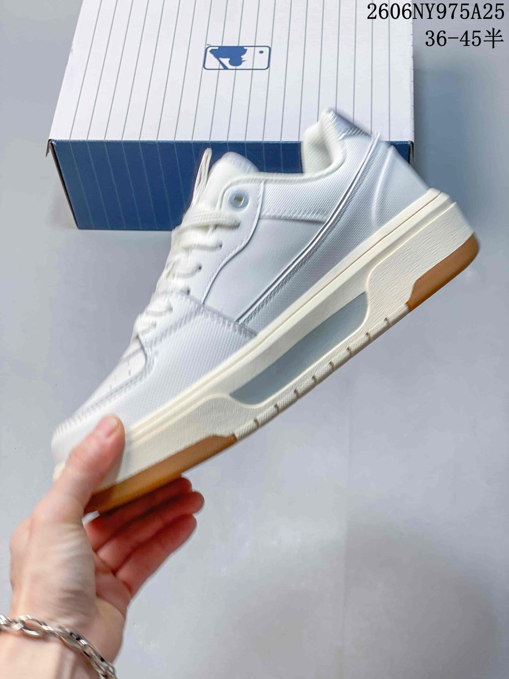 MLB Chunky Liner White Platform Low-Top Sneakers