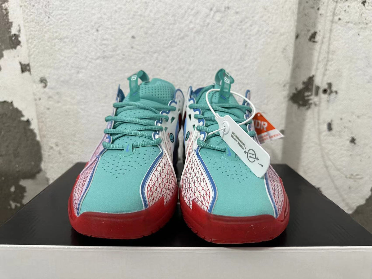 Nike Smiley Basketball Shoes in Multicolor