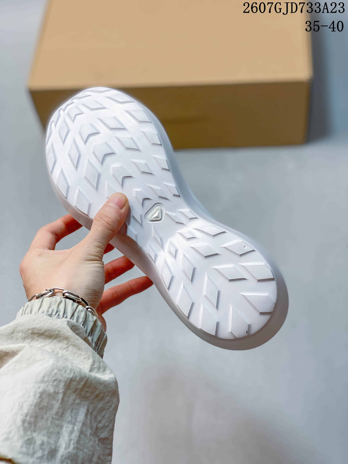 Salomon Phantasm 2 White Low-Top Sneakers