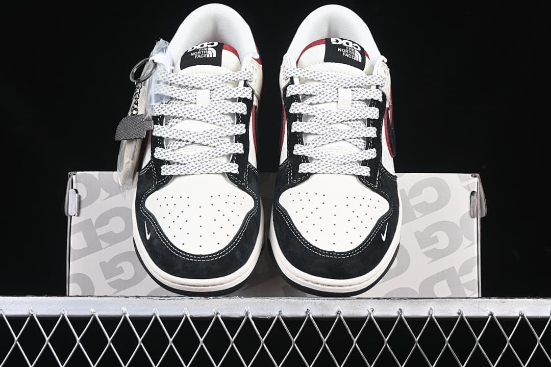 Nike Dunk Low Retro DM6868-043 Black Red Sneakers