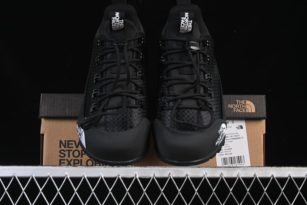 The North Face Glenclyffe Low Black Hiking Shoes NFA817B8OR-080