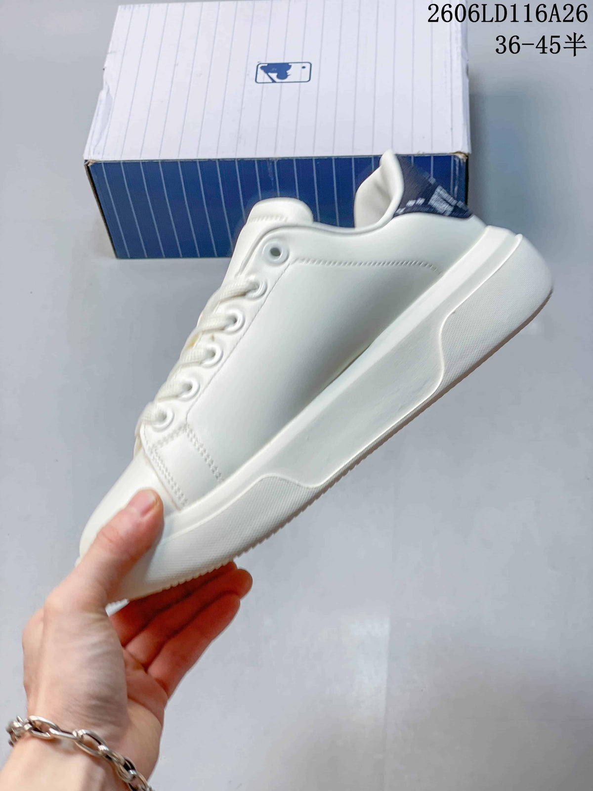 MLB Chunky Classic White Low-Top Sneakers 3ASXAM82N
